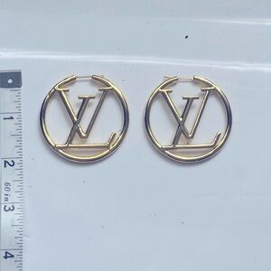 Louis V Hoop earrings